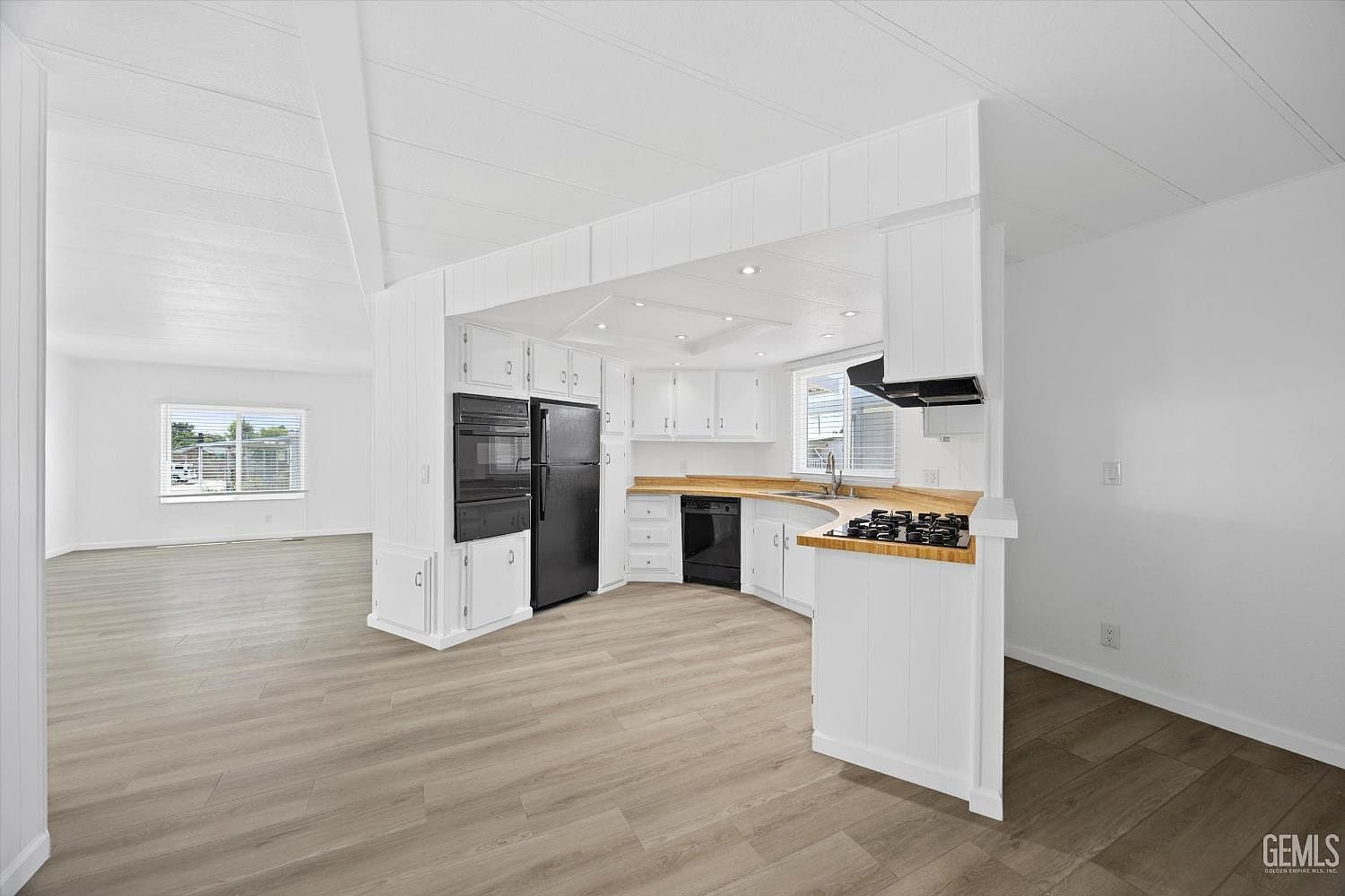 114 Cedarwood Ln Bakersfield, CA 93308  | New build