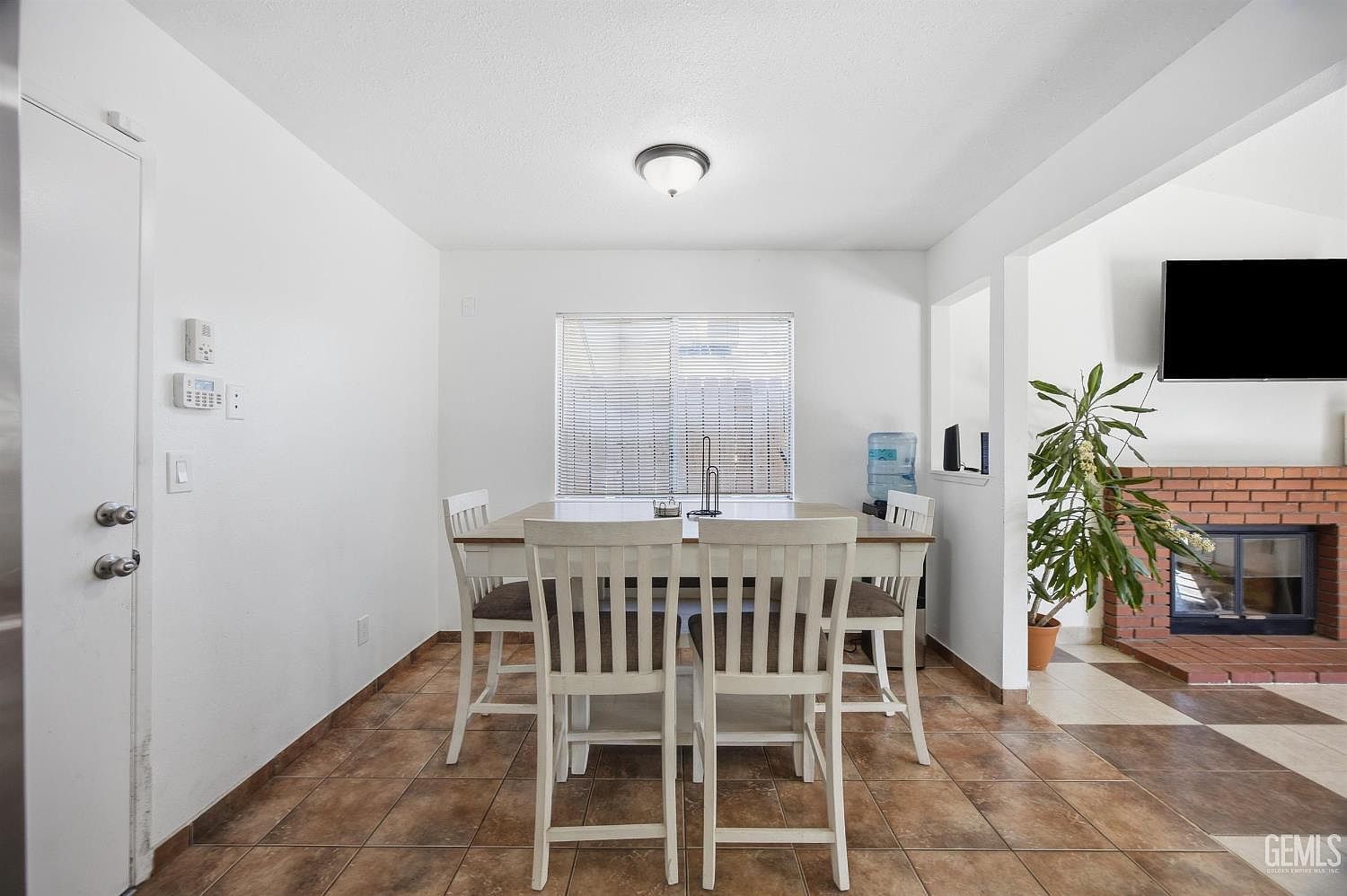 2213 Faith Ave Bakersfield, CA 93304 | Single Family