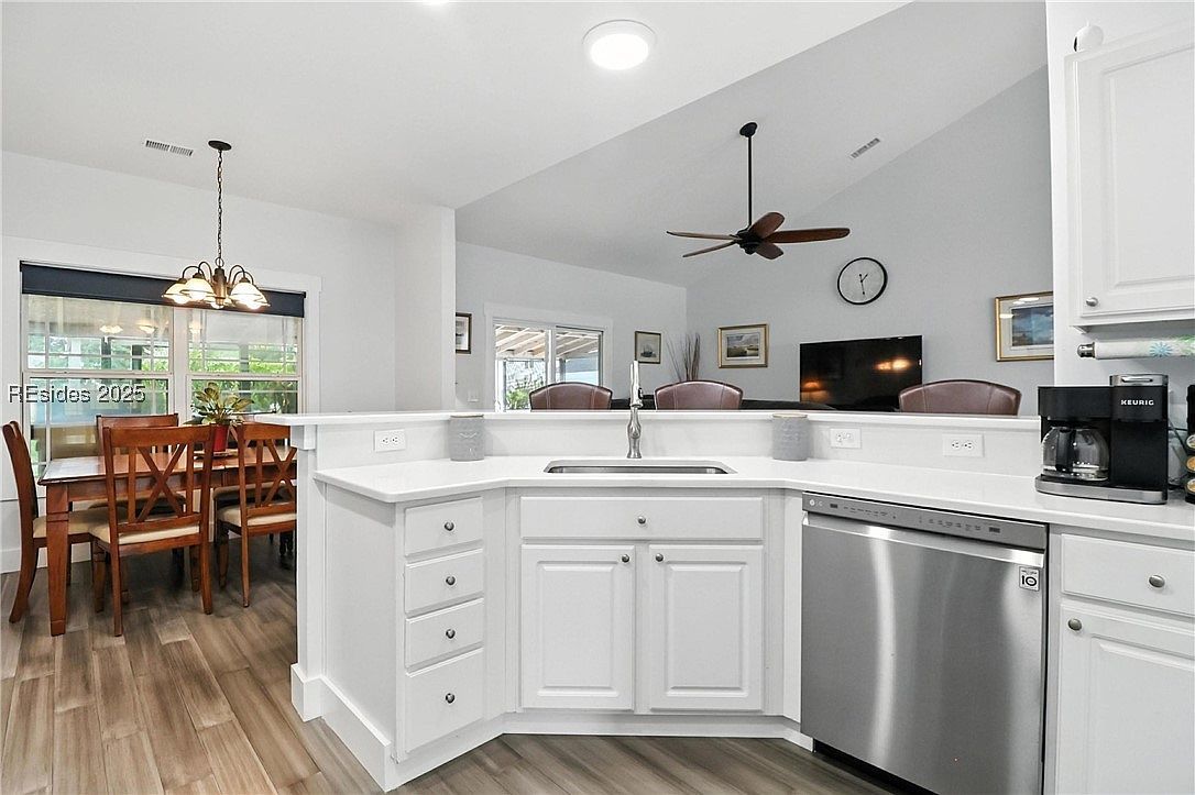 1 Broadland Cir Bluffton, SC 29910  | Single Family