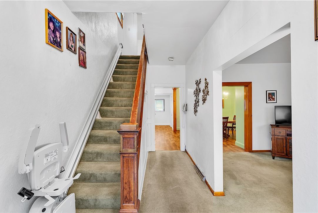 324 Beech St Vandergrift, PA 15690  | Single Family