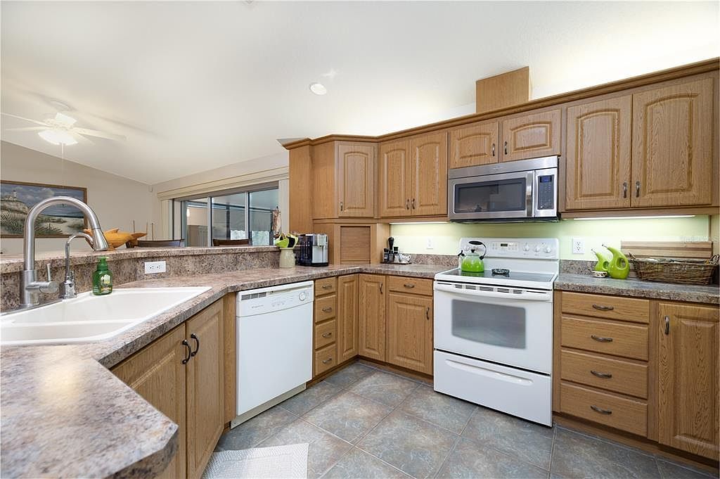 2576 Shilo Glynn Ln New Smyrna Beach, FL 32168 | Single Family