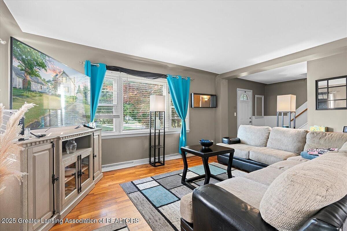 755 Carlton Blvd Jackson, MI 49203 | Single Family