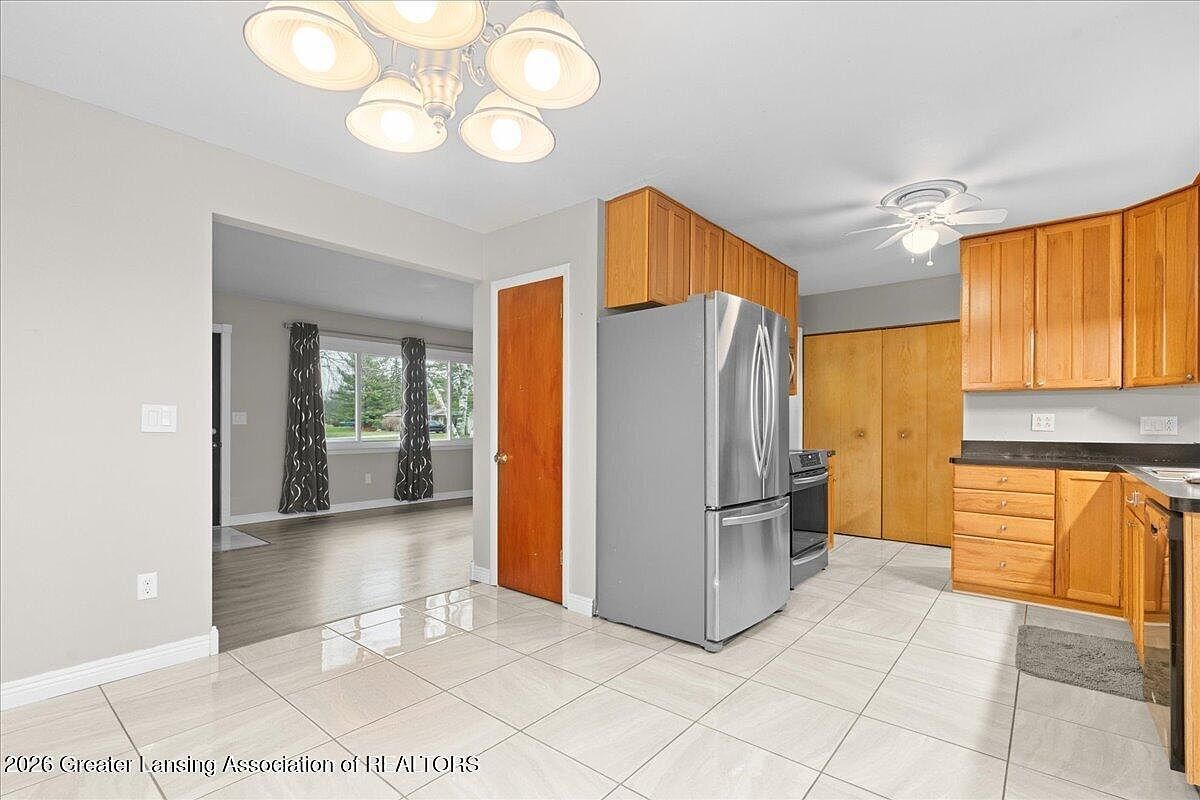 3783 Wisteria Ln Dewitt, MI 48820  | Single Family