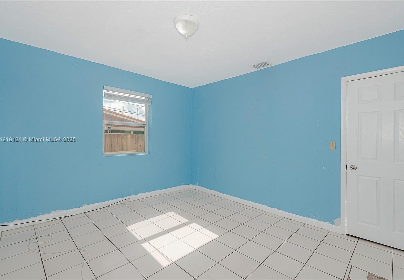 4118 E 10th Ct Hialeah, FL 33013  | Single Family