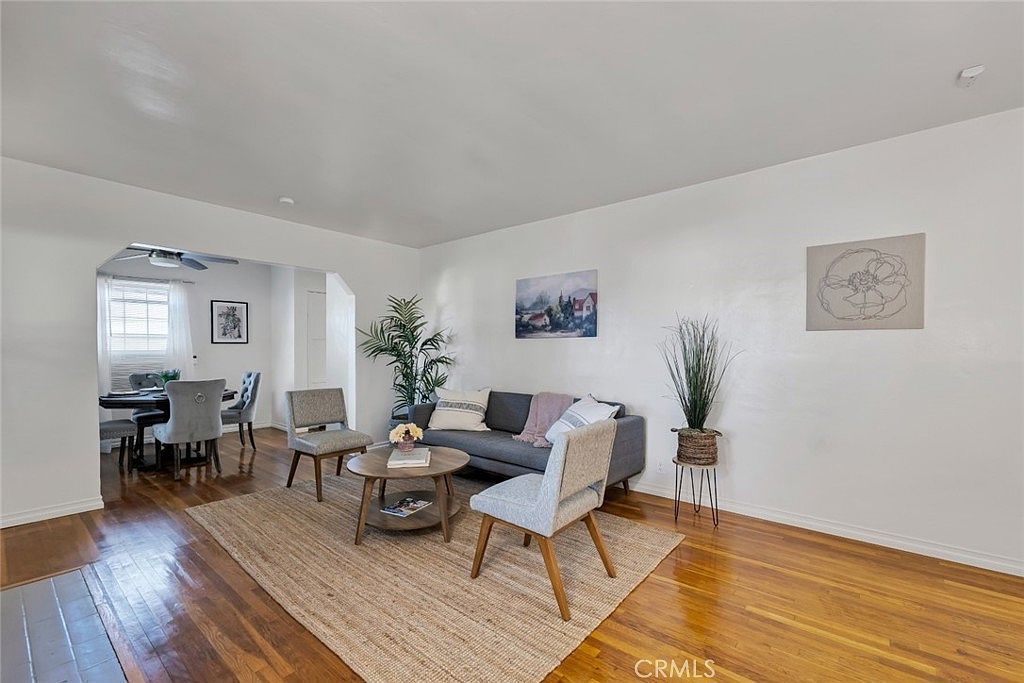 1527 N Avon St Burbank, CA 91505 | Single Family