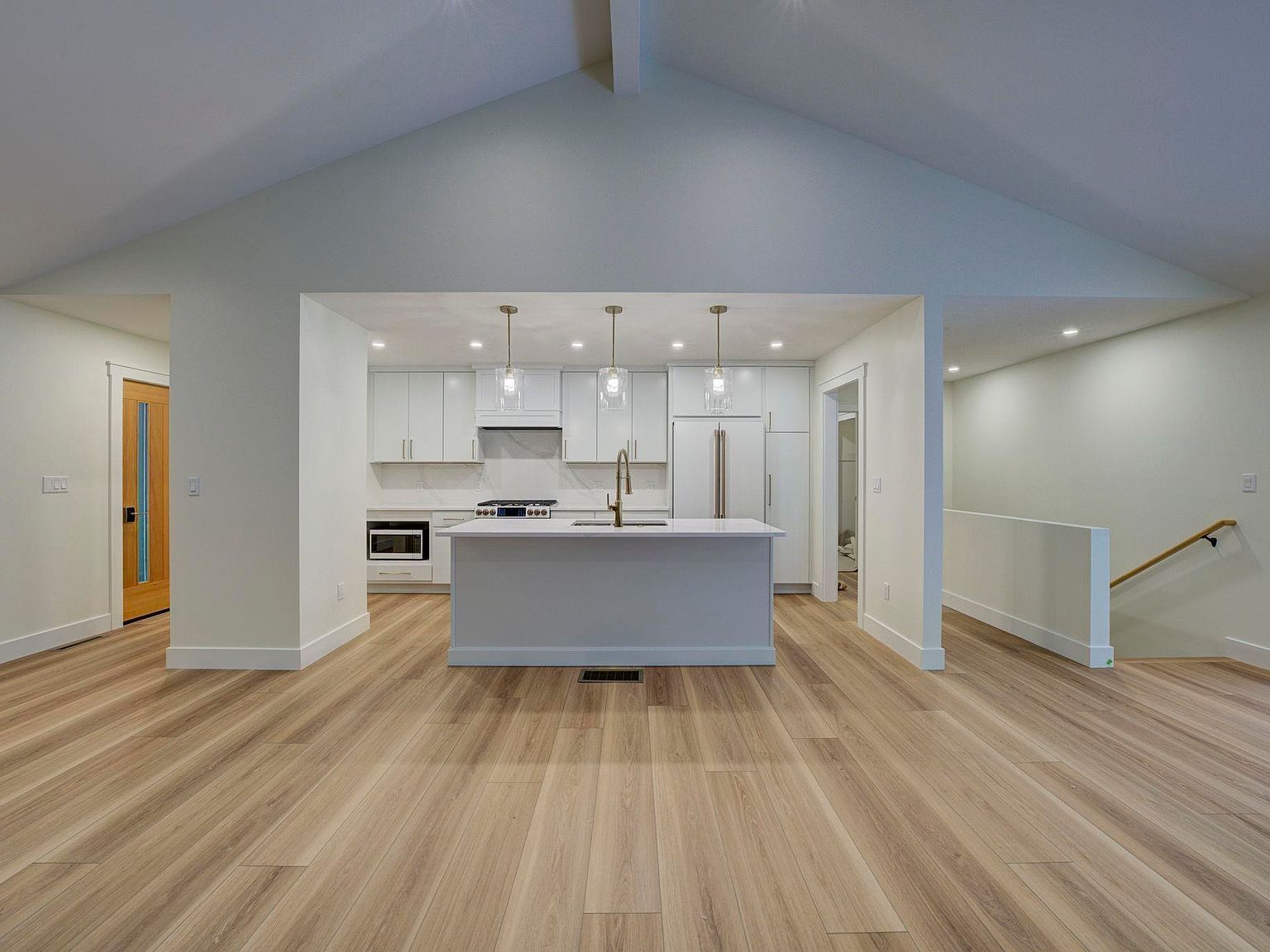 4005 E Oxford Dr Leland, MI 49654 | Single Family