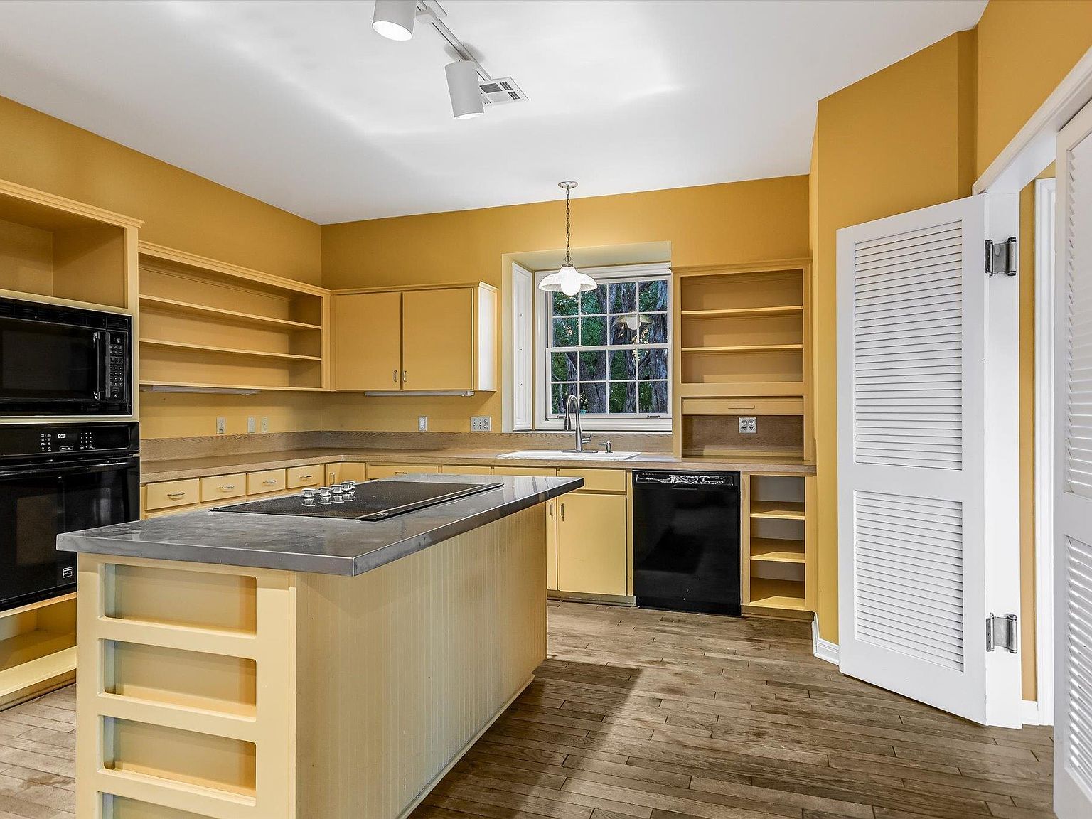 705 Windsong Trl Austin, TX 78746 | Single Family