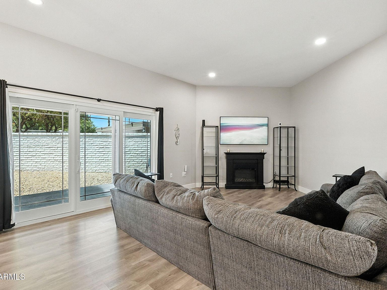 10634 W Hutton Dr Sun City, AZ 85351  | Single Family