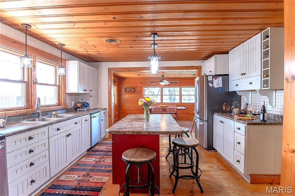 14225 S Highway 68 Saint James, MO 65559 | Single Family