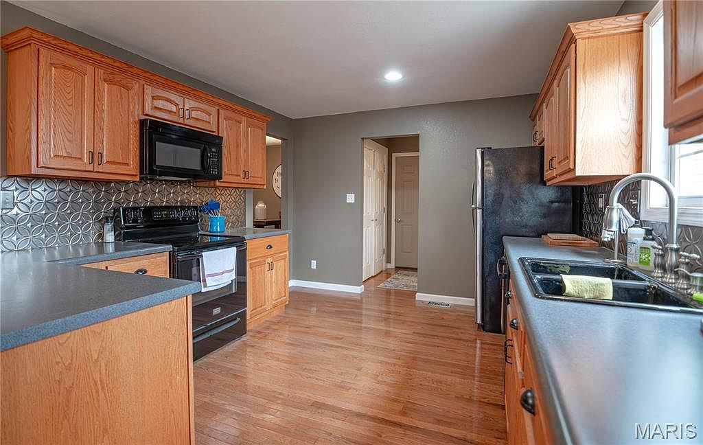 238 Autumn Ridge Dr Cuba, MO 65453  | Single Family