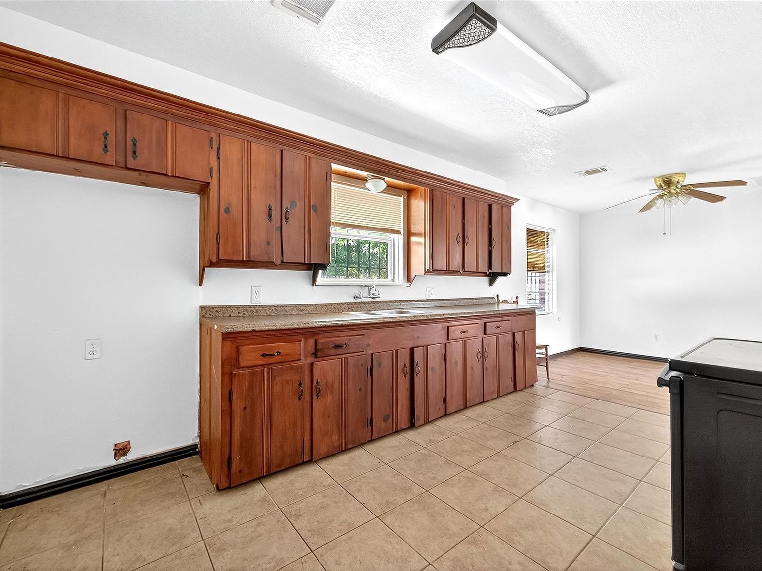 423 Gammon Dr Houston, TX 77022 | Single Family