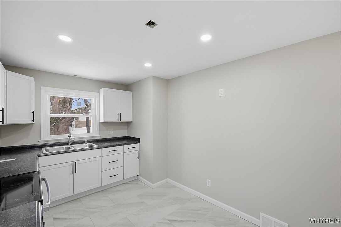 657 72nd St Niagara Falls, NY 14304  | Single Family