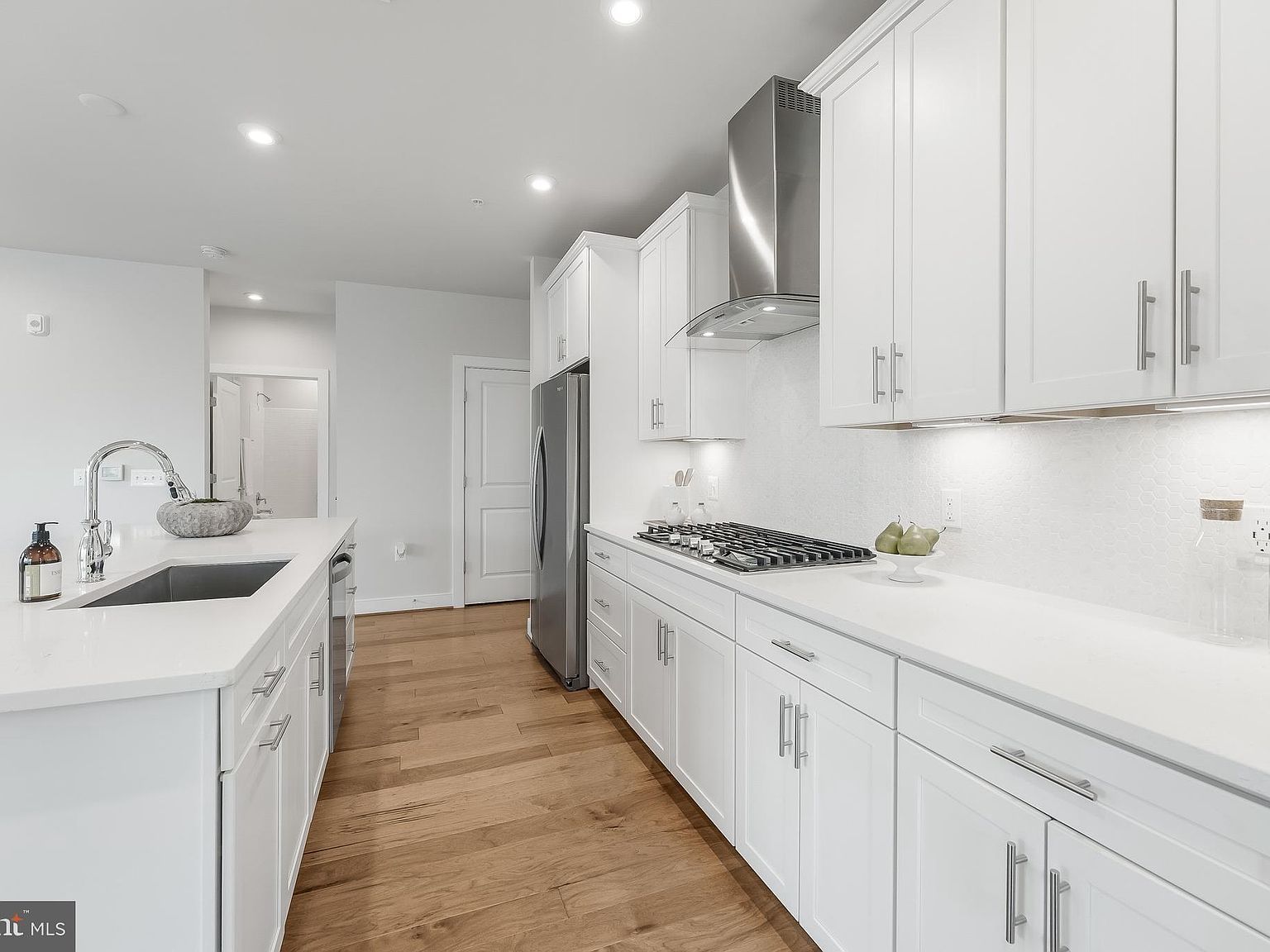 2320 Field Point Rd UNIT 201 Herndon, VA 20171 | Condominium