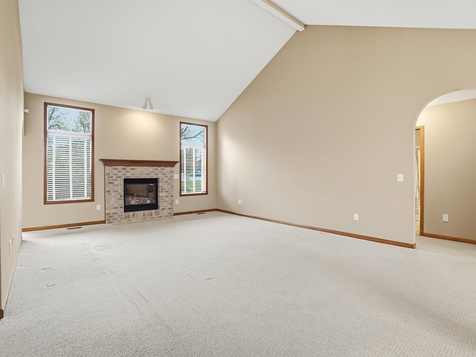 1622 Tara Bella Ln Fort Wayne, IN 46845 | Single Family