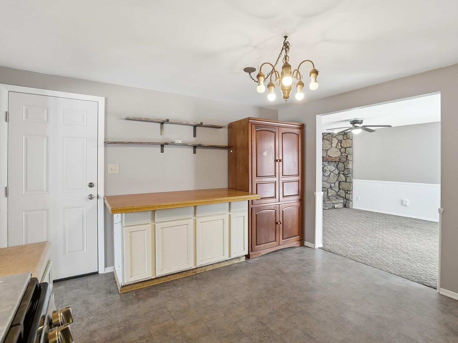 26 Woodlawn St Bluffton, IN 46714  | Single Family