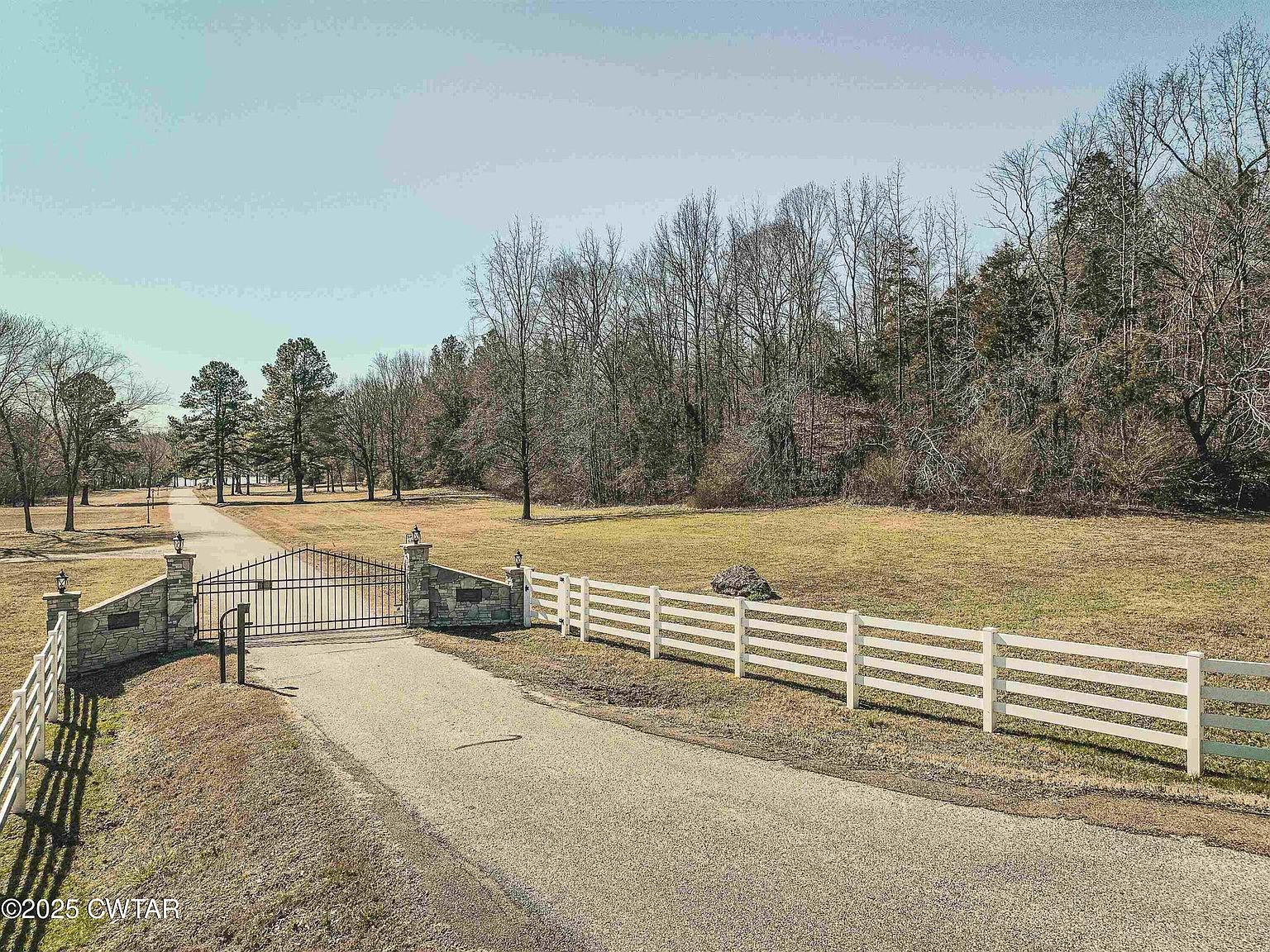 80 Featherfoot Parkway Loop Parsons, TN 38363  | Land/Lot