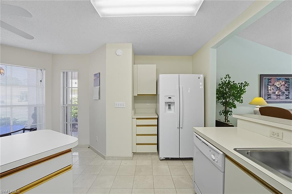 6074 Westbourgh Dr Naples, FL 34112  | Single Family