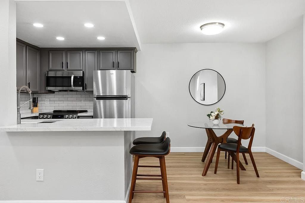 432 Edgehill Ln UNIT 177 Oceanside, CA 92054  | Condominium