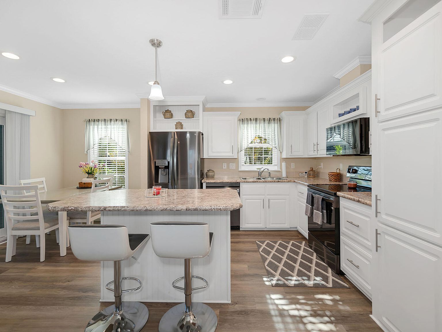 1113 Diamond Lake Cir Naples, FL 34114  | Single Family