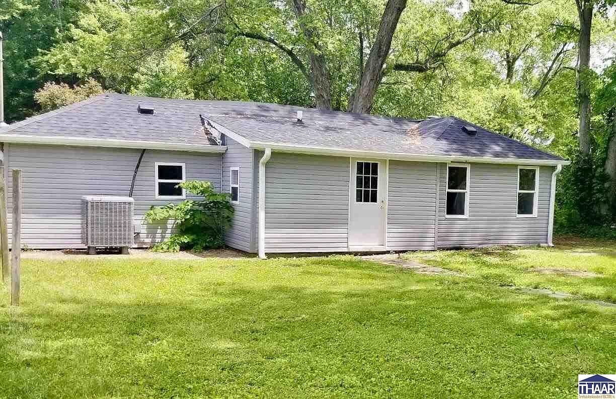 2815 S 9th 1/2 St Terre Haute, IN 47802  | Single Family