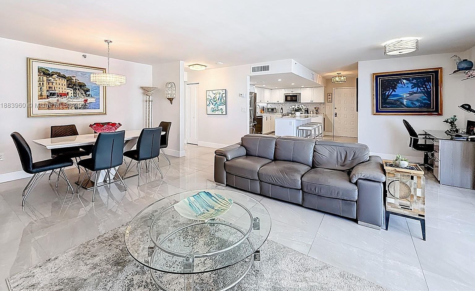 6061 Collins Ave APT 20C Miami Beach, FL 33140 | Condominium