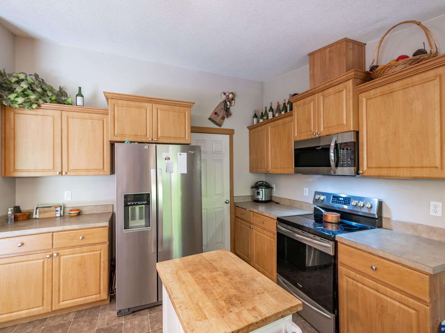 39042 Mount Hope Dr Lebanon, OR 97355  | Single Family