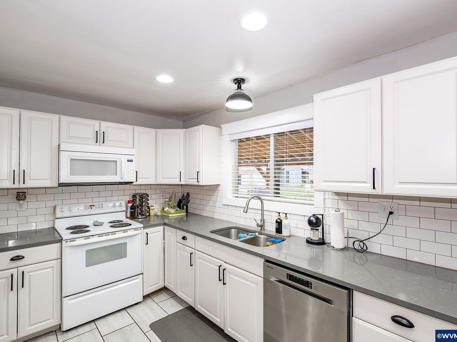 795 Holly Ln Lebanon, OR 97355  | Single Family