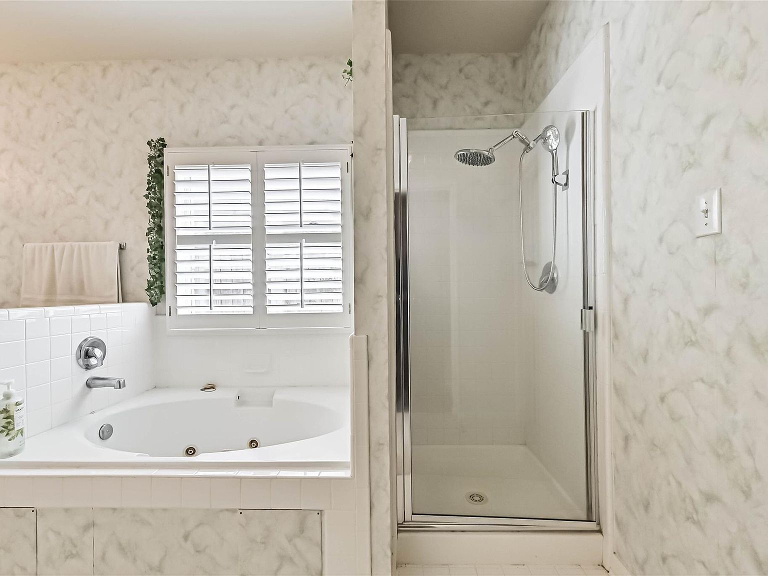 1614 Roaring Springs Ln Seabrook, TX 77586 | Single Family