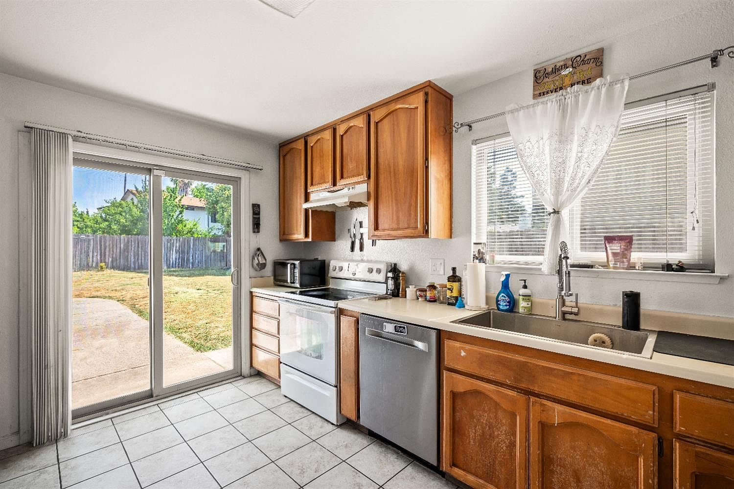 867 Brierglen Way Sacramento, CA 95834  | Single Family