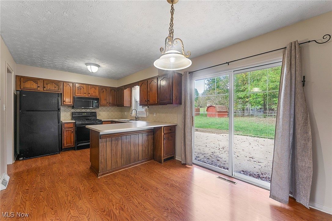 7603 Red Fox Dr Youngstown, OH 44512  | Single Family