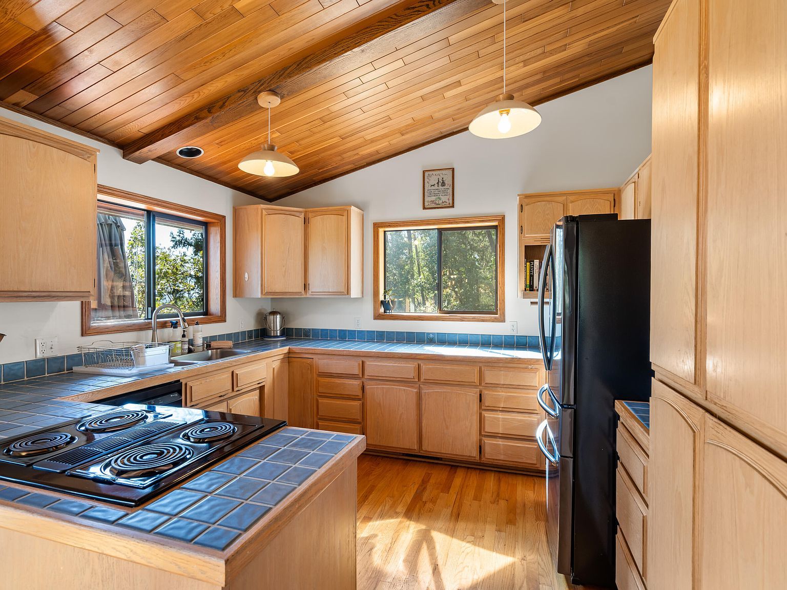 694 Timberlake Dr Ashland, OR 97520 | Single Family