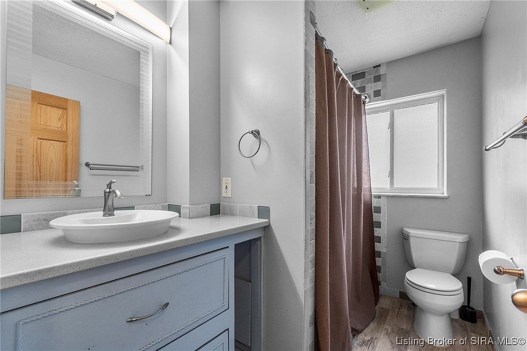 2231 E Oak St New Albany, IN 47150  | Single Family