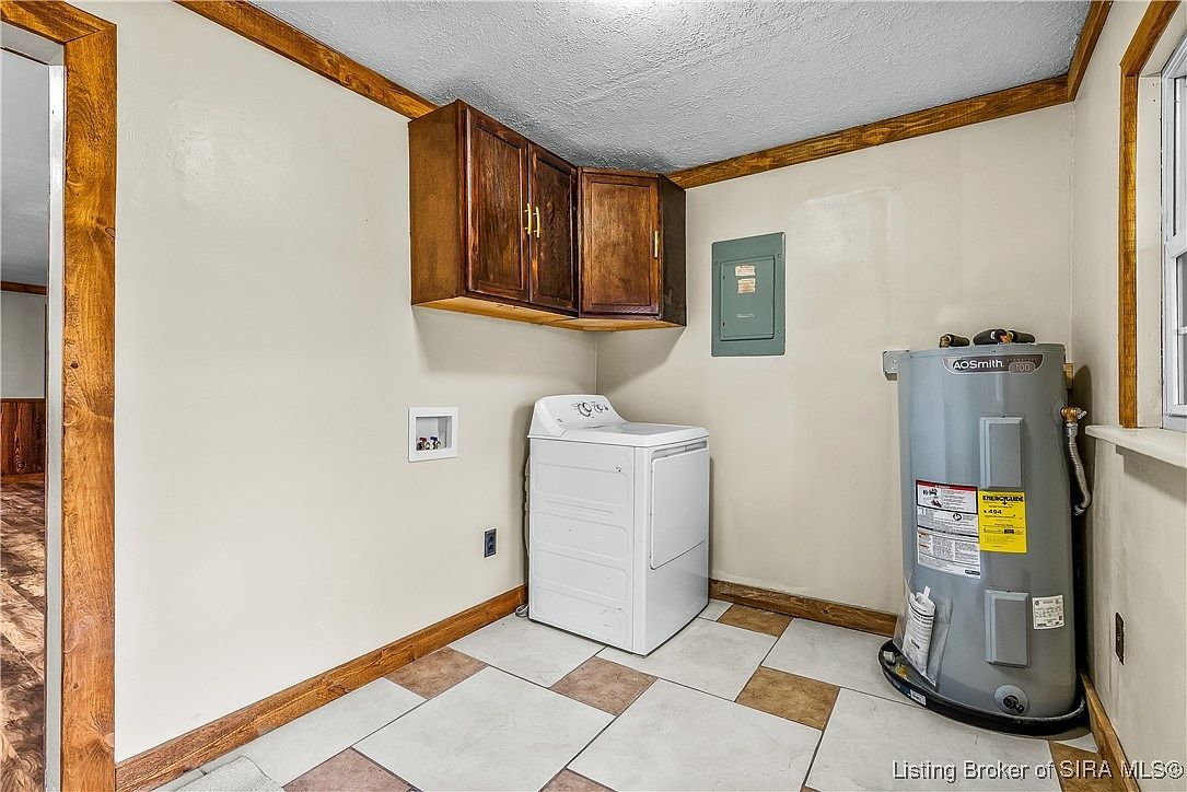 4665 S Mount Zion Church Rd Pekin, IN 47165  | Single Family