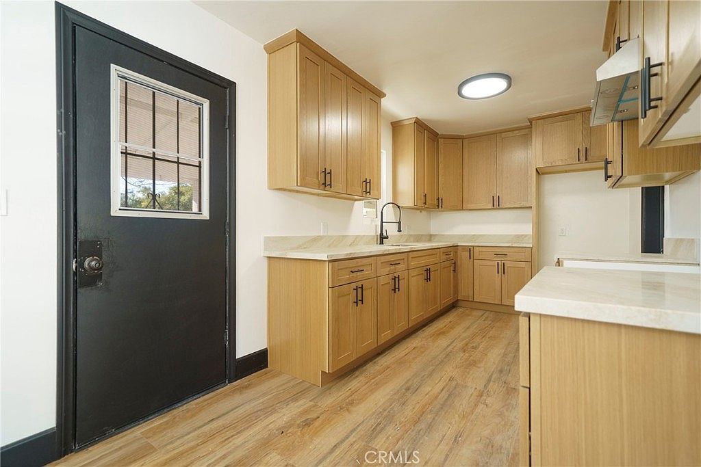 300 Palisade St Pasadena, CA 91103  | Single Family