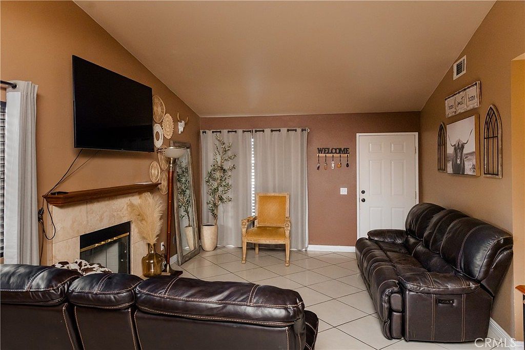 13868 Lexus Ln Fontana, CA 92335  | Single Family