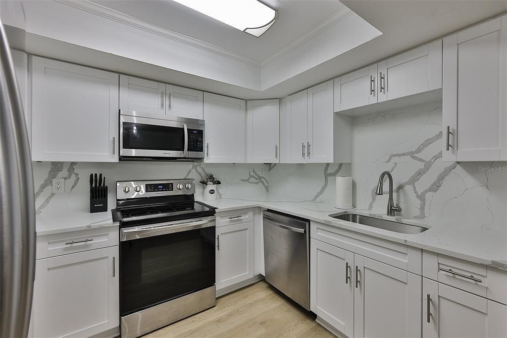 6503 Manila Palm Way Apollo Beach, FL 33572  | Single Family