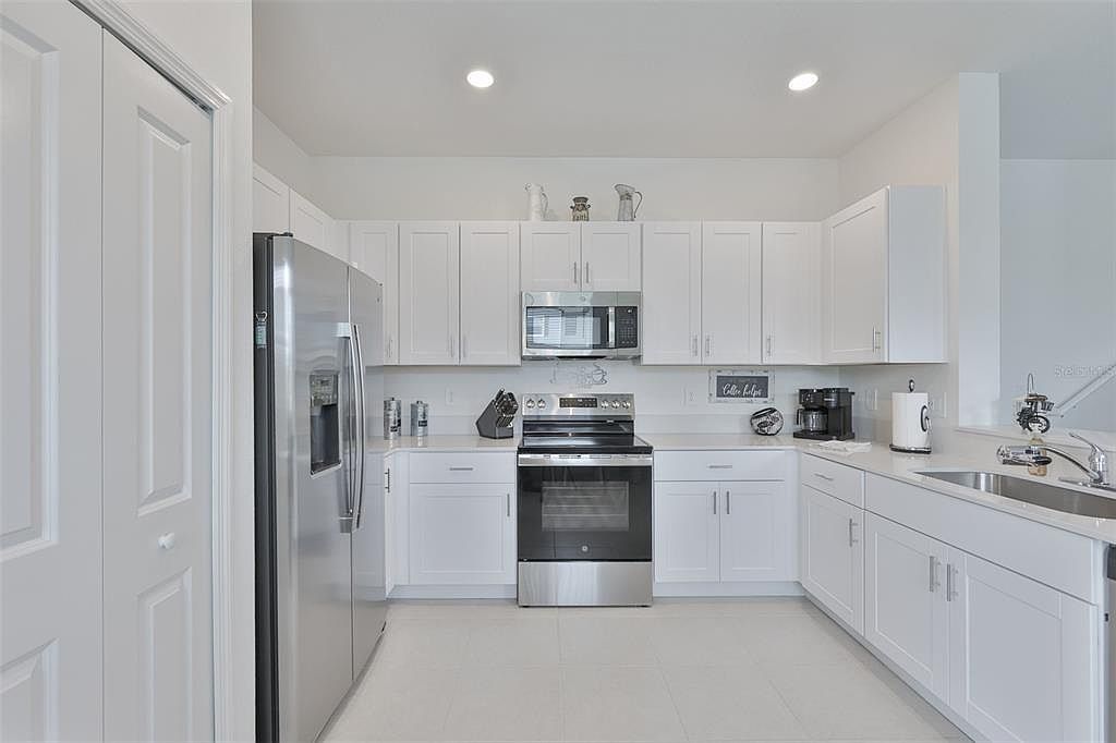 2661 Sunray Venus Way Ruskin, FL 33570  | New build