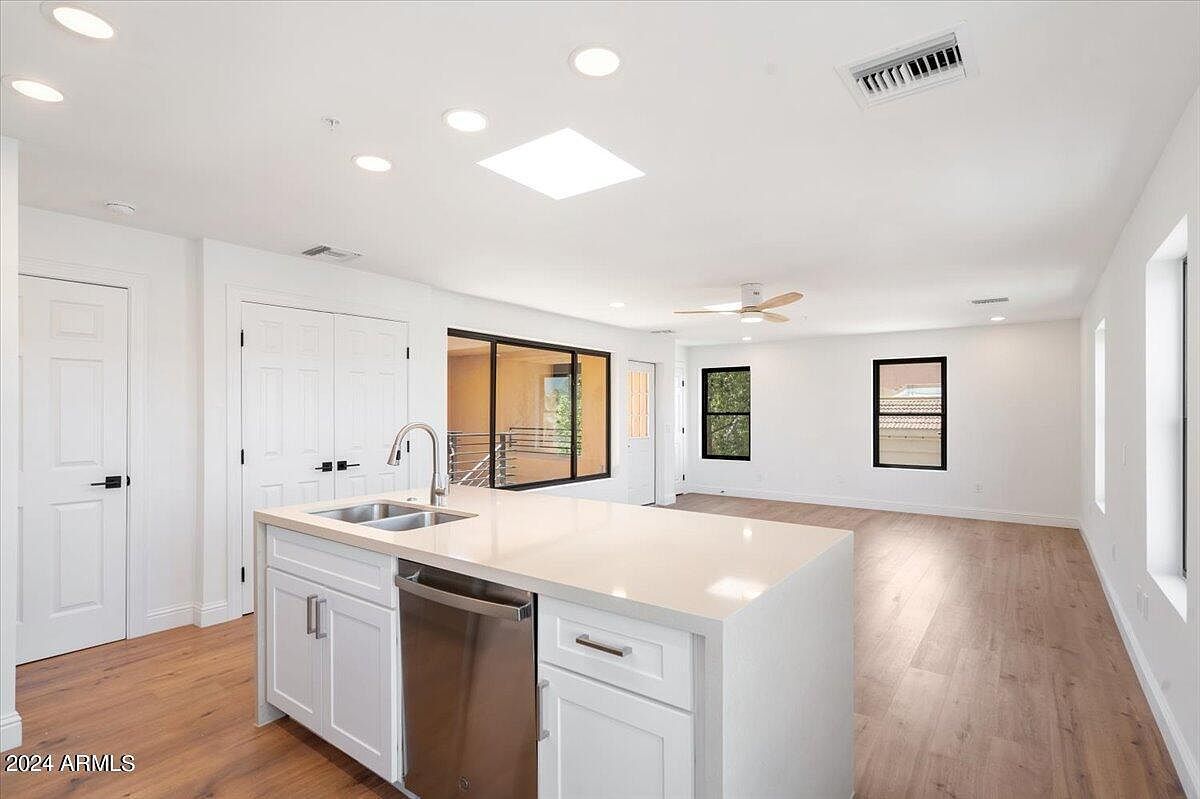 16844 E Avenue Of The Fountain #202 Fountain Hills, AZ 85268  | Condominium