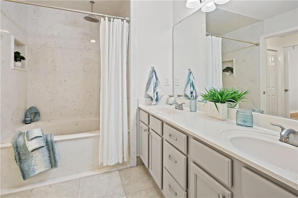 995 Maple Creek Dr Slidell, LA 70461  | Single Family