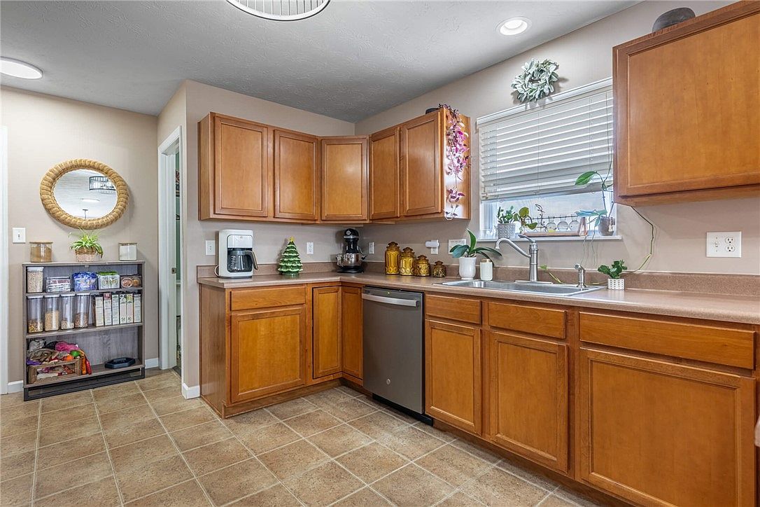 132 Village Ct Monroe, OH 45050  | Single Family