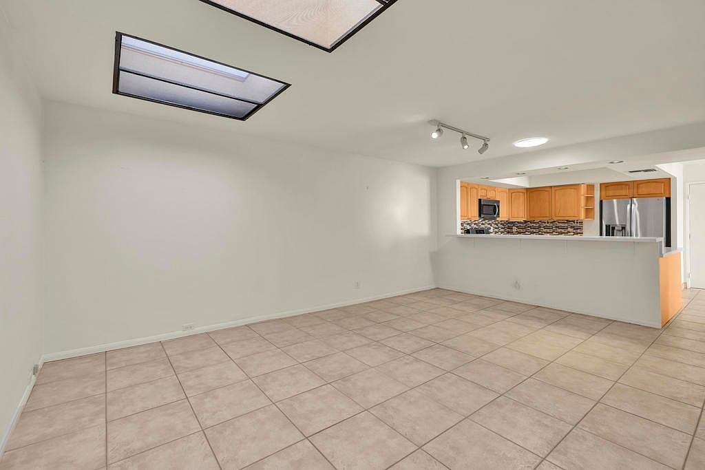 1484 Versailles Dr Palm Springs, CA 92264  | Condominium