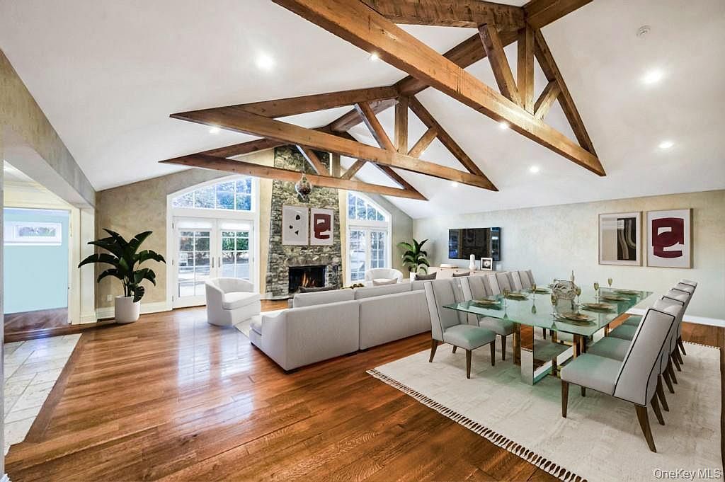 3 School House Ln Great Neck, NY 11020  | Single Family