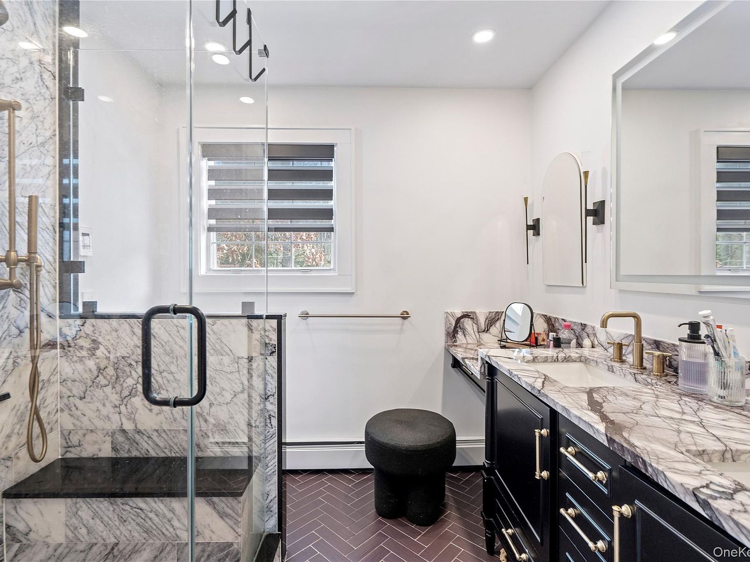 34 Wooleys Ln Great Neck, NY 11023  | Single Family