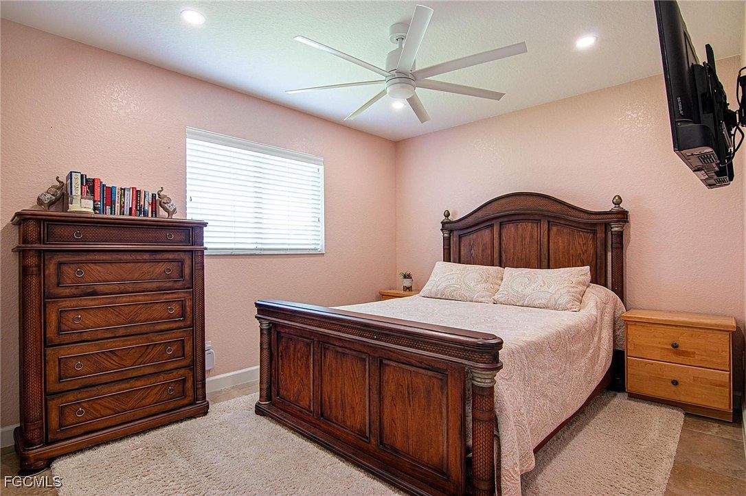 510 SW 26th Ter Cape Coral, FL 33914  | Single Family