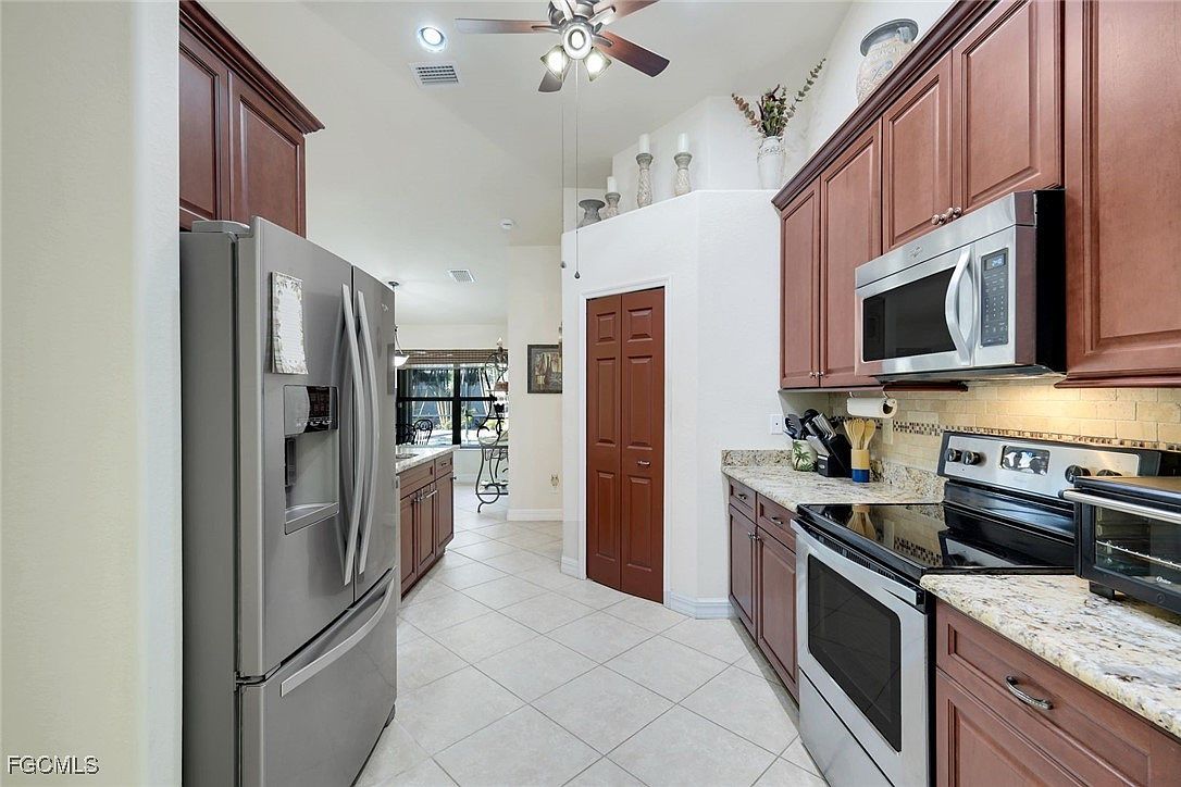 1513 SW 43rd Lane Cpe Coral, FL 33914 | Single Family