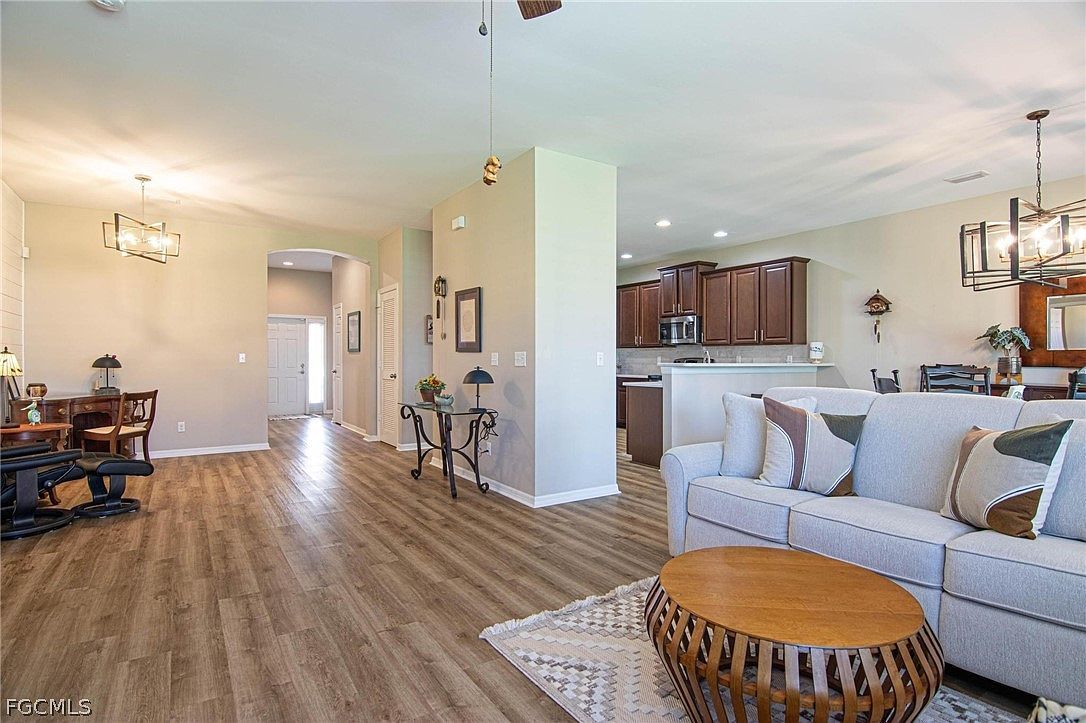 2527 Blackburn Cir Cape Coral, FL 33991 | Single Family