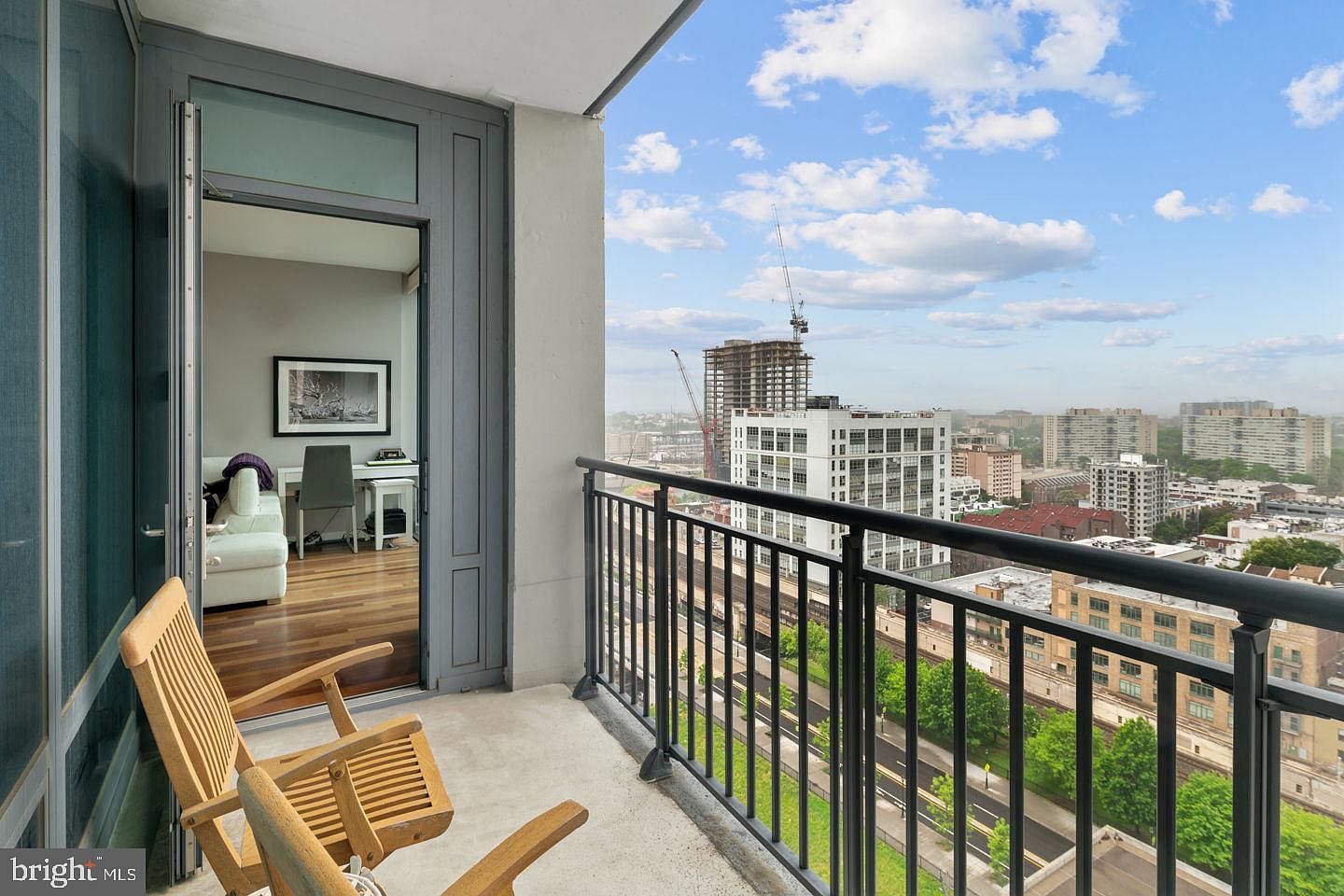 2101 Market St UNIT 1408 Philadelphia, PA 19103  | Condominium