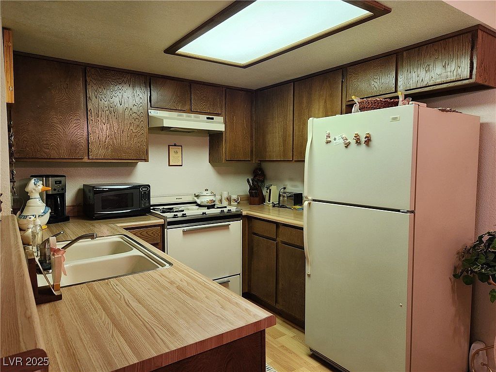 3761 Desert Marina Dr APT 74 Laughlin, NV 89029  | Condominium