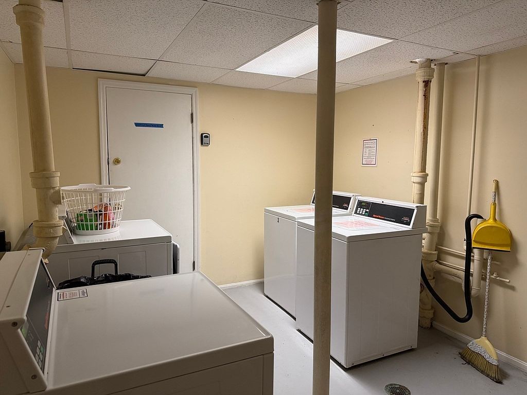 325 Ashland Ave APT 10 Southbridge, MA 01550  | Condominium