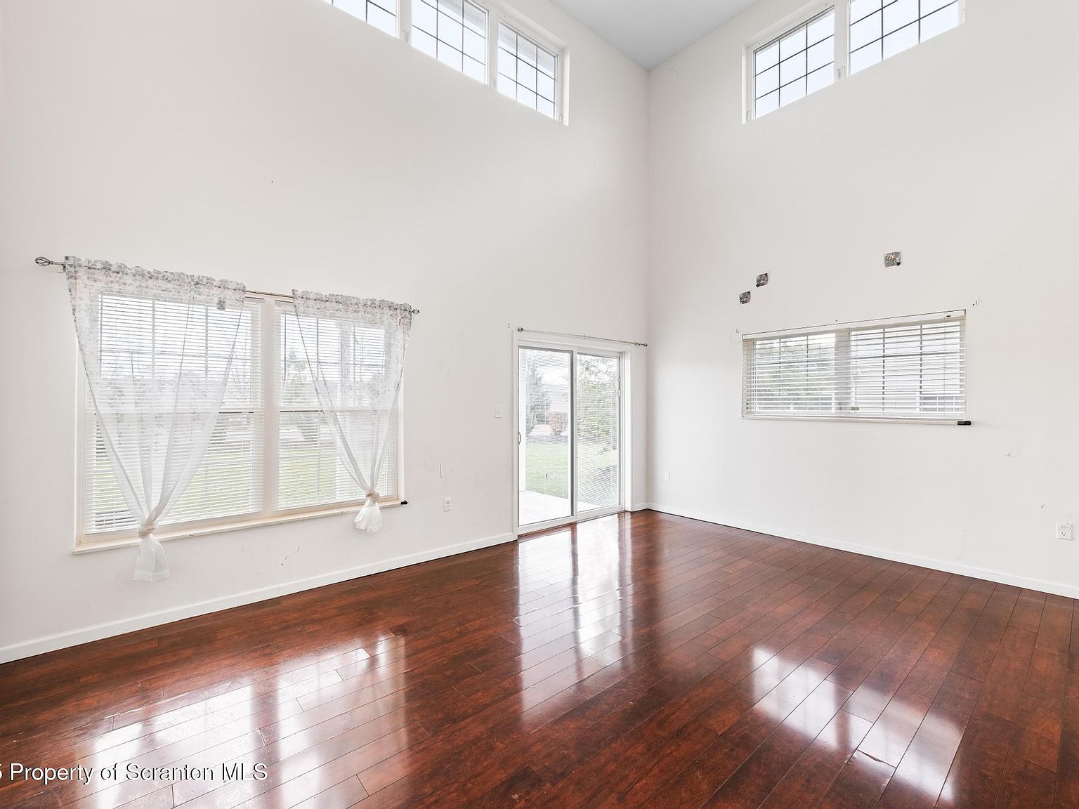 192 Shadow Wood Cir Archbald, PA 18403 | New build